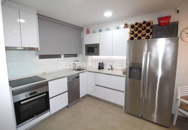 Punta Prima, Alicante’de Plaja Yakın Deniz Manzaralı Daire 10