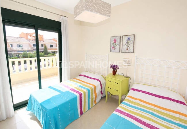 Semi-detached Villa with Extensive Facilities in Rojales Alicante 24