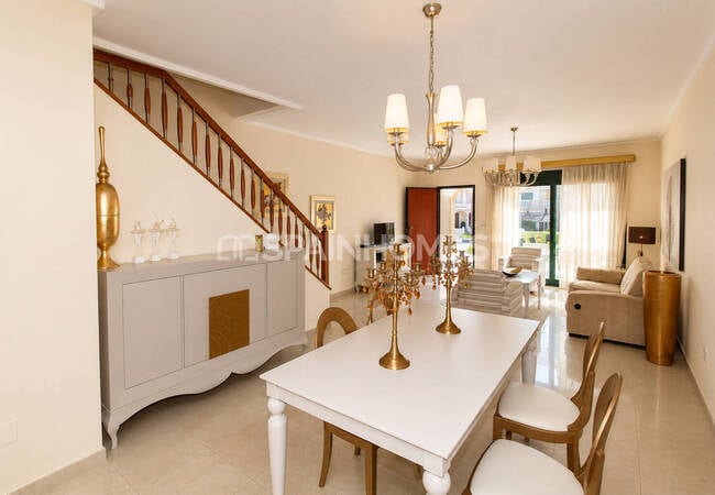 3-bedroom Townhouse with Communal Pool in Rojales 9