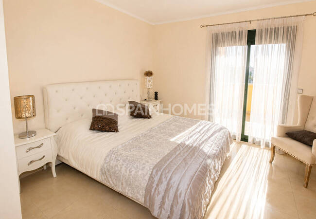 3-bedroom Townhouse with Communal Pool in Rojales 13