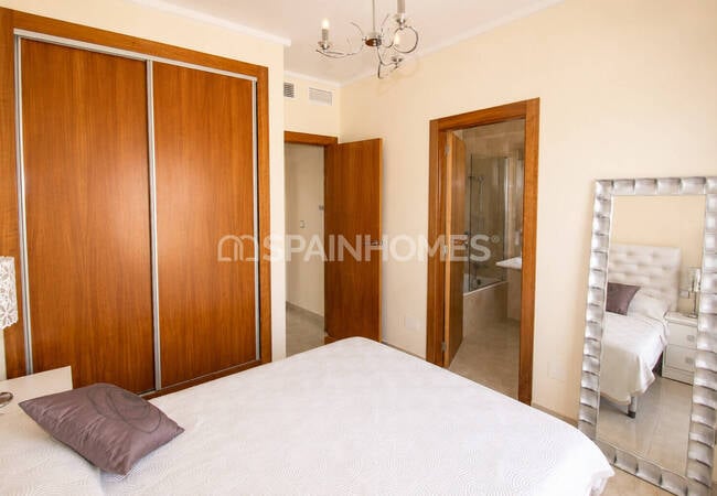 3-bedroom Townhouse with Communal Pool in Rojales 18