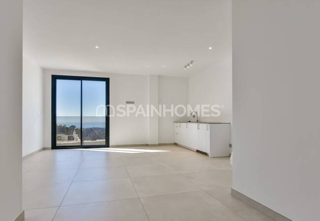 Detached 8-bedroom Villa with Pool in Finestrat Alicante 46
