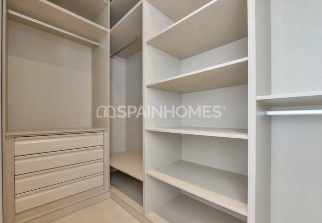 Detached 8-bedroom Villa with Pool in Finestrat Alicante 58