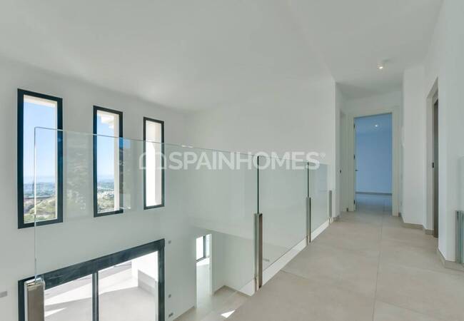 Detached 8-bedroom Villa with Pool in Finestrat Alicante 59