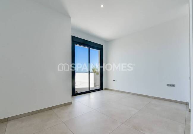 Detached 8-bedroom Villa with Pool in Finestrat Alicante 34