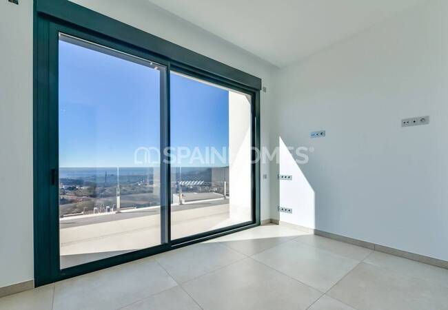 Detached 8-bedroom Villa with Pool in Finestrat Alicante 41
