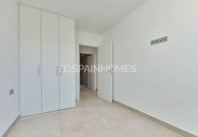 Detached 8-bedroom Villa with Pool in Finestrat Alicante 39