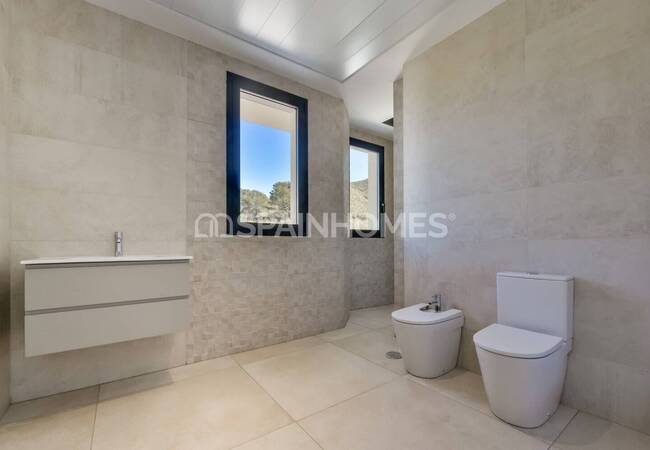 Detached 8-bedroom Villa with Pool in Finestrat Alicante 50