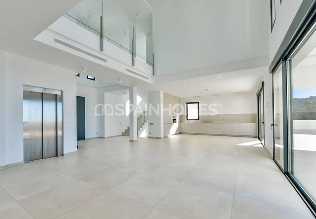 Detached 8-bedroom Villa with Pool in Finestrat Alicante 19