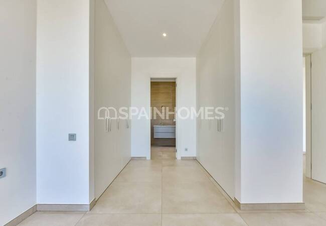 Detached 8-bedroom Villa with Pool in Finestrat Alicante 52