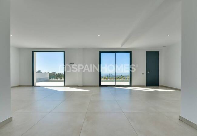 Detached 8-bedroom Villa with Pool in Finestrat Alicante 23