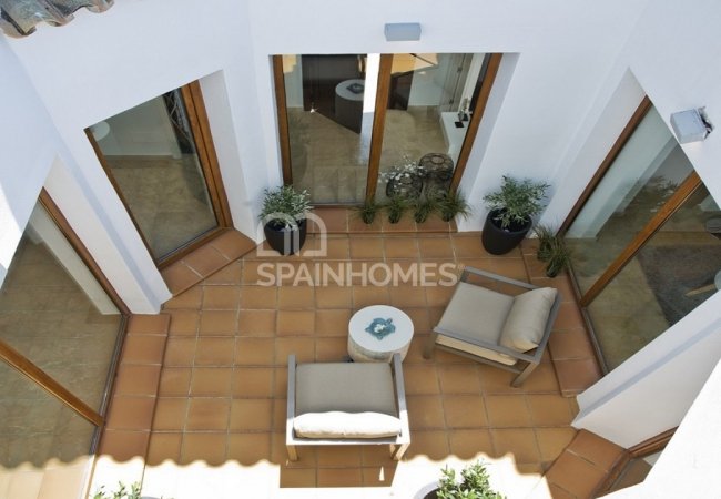 Golf and Sea Views 3 Bedrooms Villas in Estepona Malaga 19