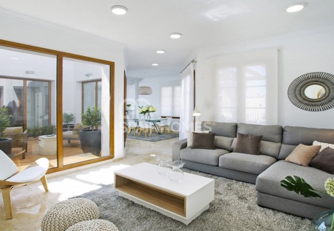 Golf and Sea Views 3 Bedrooms Villas in Estepona Malaga 9