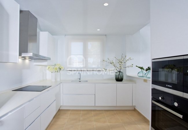 Golf and Sea Views 3 Bedrooms Villas in Estepona Malaga 12