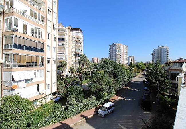 Appartement Avec Grande Terrasse Dans Zone Calme À Antalya