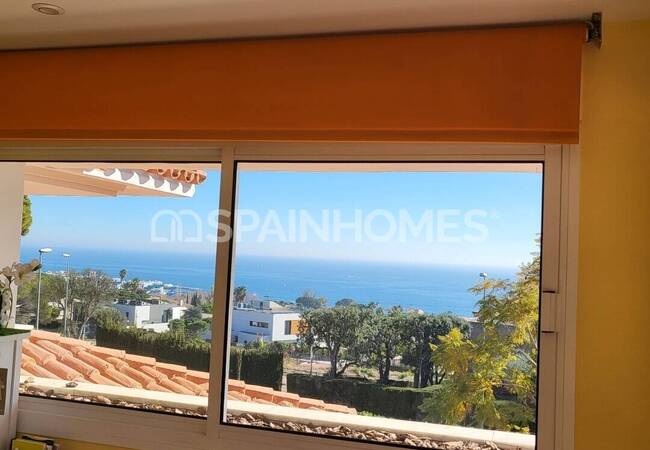 Villa with Pool Near the Sea in Barcelona Alella 19