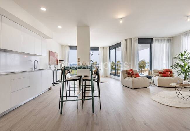 Beachside Flats in a Complex with Pool in Barcelona 11