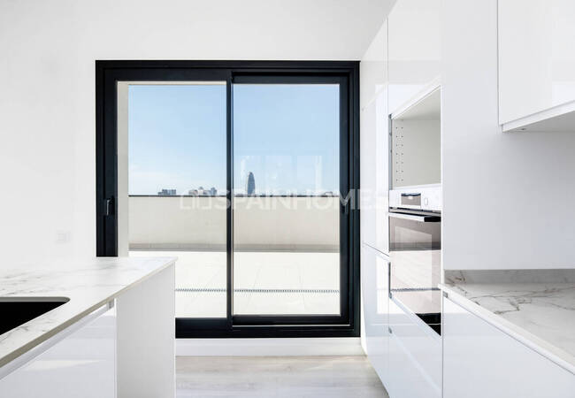 Properties in a Complex with Swimming Pool in Barcelona Andreu 11