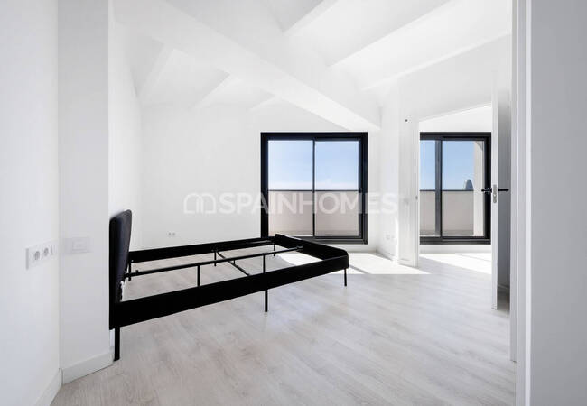 Properties in a Complex with Swimming Pool in Barcelona Andreu 13