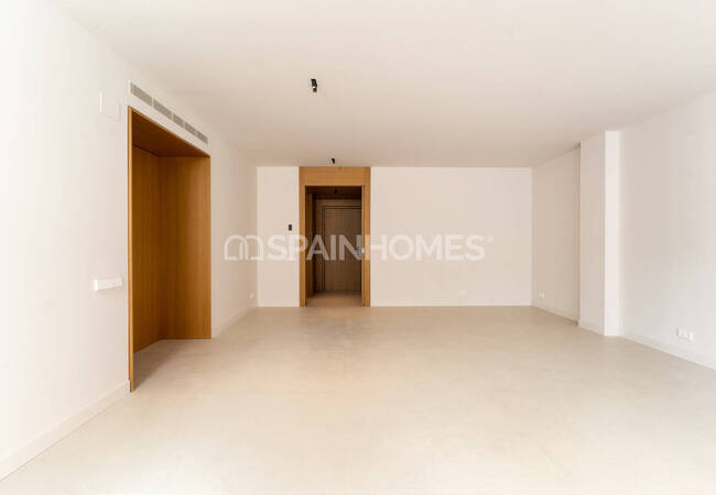 Luxury Flats Near Turo Parc and Barcelona Center 6