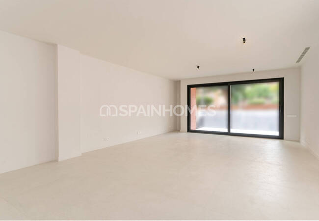 Luxury Flats Near Turo Parc and Barcelona Center 4