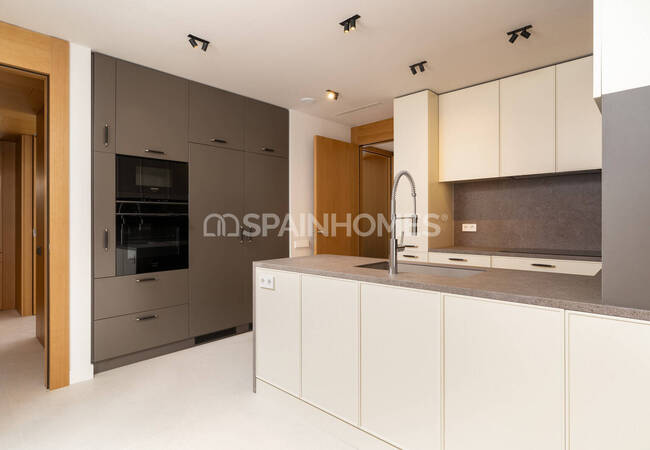 Luxury Flats Near Turo Parc and Barcelona Center 5