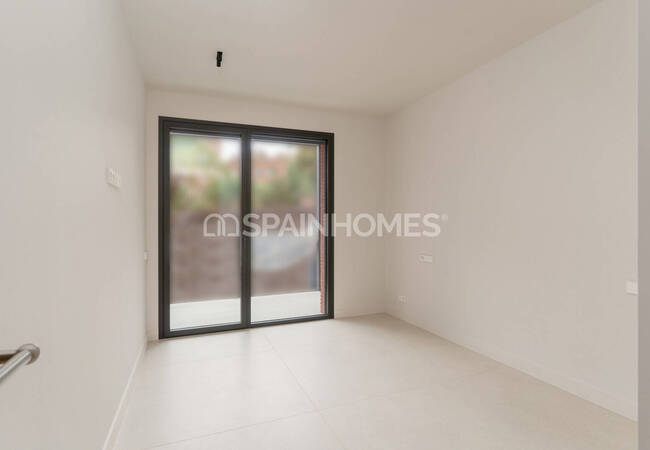 Luxury Flats Near Turo Parc and Barcelona Center 11