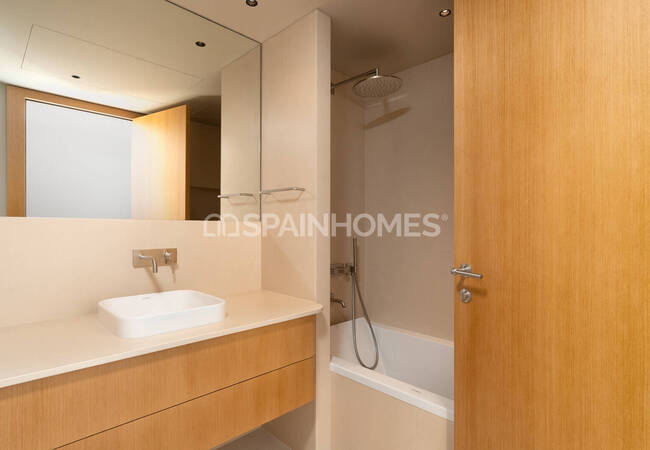 Luxury Flats Near Turo Parc and Barcelona Center 16
