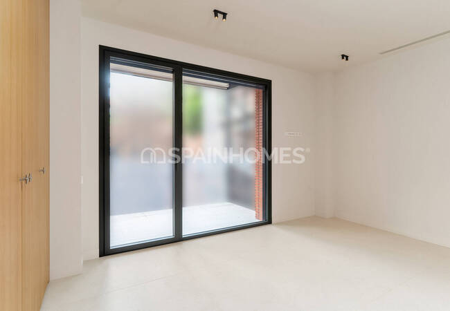 Luxury Flats Near Turo Parc and Barcelona Center 12