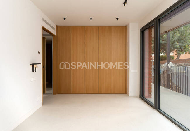 Luxury Flats Near Turo Parc and Barcelona Center 9