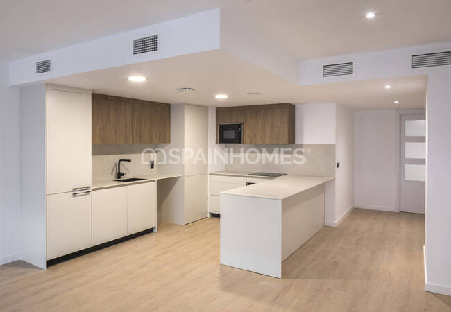 Elegante Apartamento Con Piscina Y Balcón En Barcelona 6