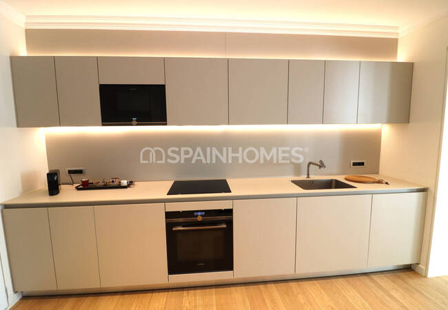 Apartments in a Renovated Building Near the Sea in Barcelona 12