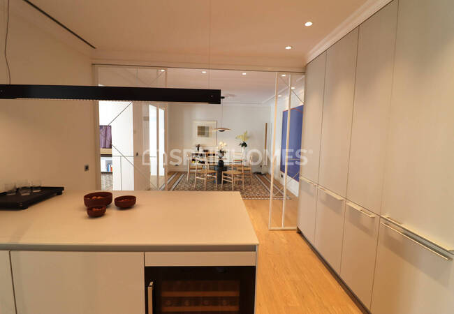 Apartments in a Renovated Building Near the Sea in Barcelona 14