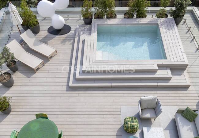 Elegant Apartments with Rooftop Pool in Barcelona 17