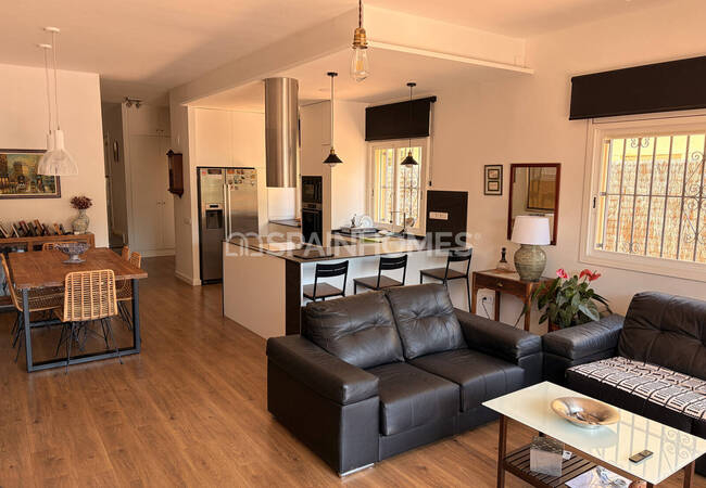 Barselona Sitges'te Havuzlu Sitede Deniz Manzaralı Villa 18