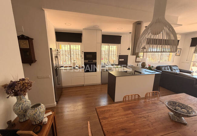 Barselona Sitges'te Havuzlu Sitede Deniz Manzaralı Villa 14