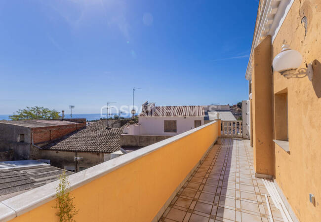 Teià Barcelona’da Özel Havuzlu ve Kapalı Otoparklı Şık Villa 36