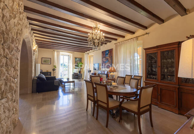 Teià Barcelona’da Özel Havuzlu ve Kapalı Otoparklı Şık Villa 16