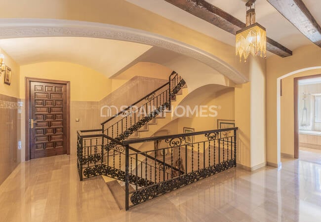 Teià Barcelona’da Özel Havuzlu ve Kapalı Otoparklı Şık Villa 24
