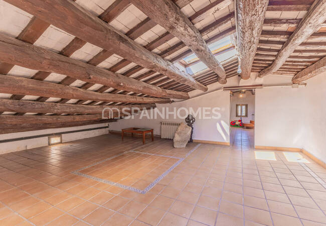 Teià Barcelona’da Özel Havuzlu ve Kapalı Otoparklı Şık Villa 40