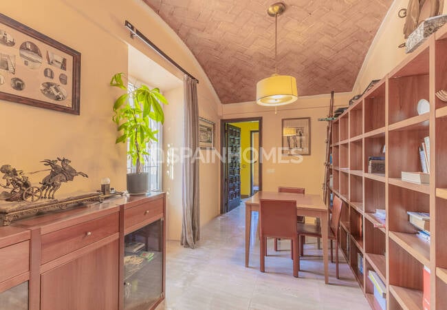 Teià Barcelona’da Özel Havuzlu ve Kapalı Otoparklı Şık Villa 9