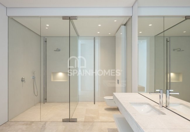 Modern Villas with Pool in a Prestigious Area of Benahavis 17