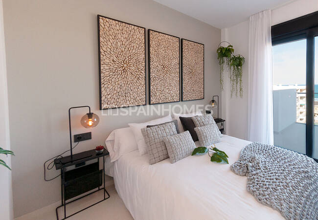 Sea View Apartments with Pool in Gated Complex in Guardamar Del Segura