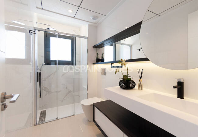 Sea View Apartments with Pool in Gated Complex in Guardamar Del Segura