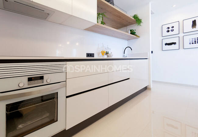 Sea View Apartments with Pool in Gated Complex in Guardamar Del Segura