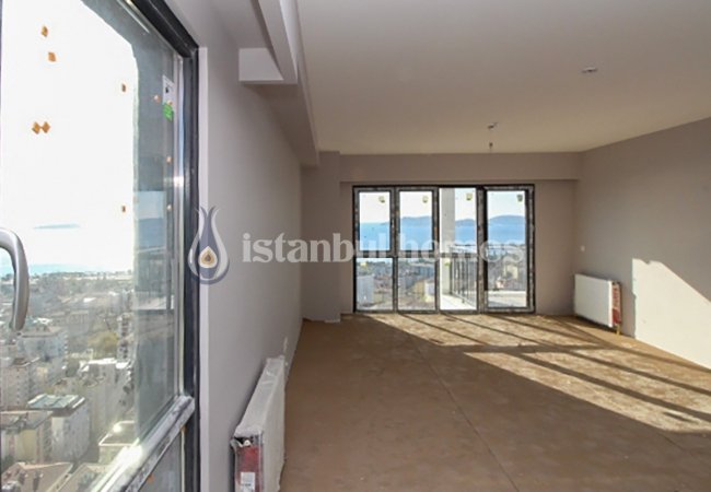 Luminous Apartments with Full-length Windows in Kartal 11