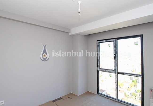 Luminous Apartments with Full-length Windows in Kartal 23