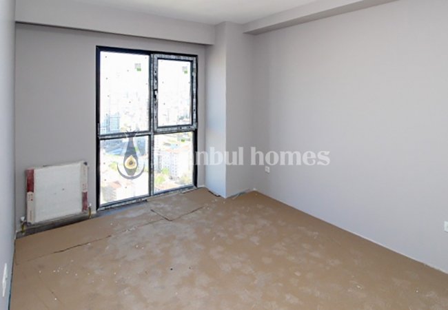 Luminous Apartments with Full-length Windows in Kartal 25