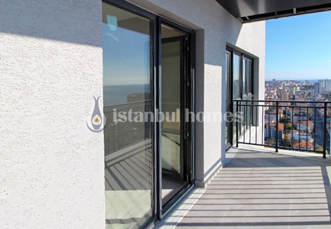 Luminous Apartments with Full-length Windows in Kartal 30