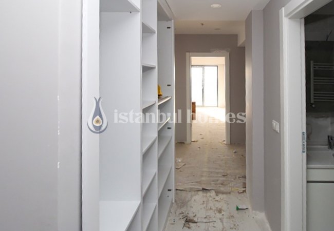 Luminous Apartments with Full-length Windows in Kartal 16
